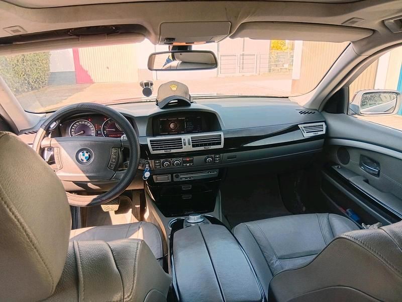 Gebraucht BMW 730 224 PS (164 kW) 2006 Schwarz Limousine