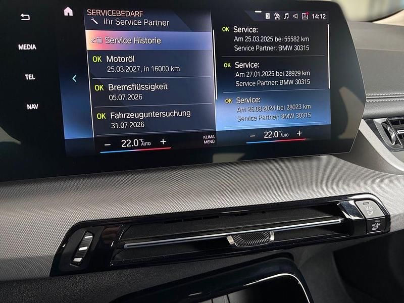 Gebraucht BMW 218 Active Tourer Luxury Line 136 PS (100 kW) 2023 Rot Van / Kleinbus