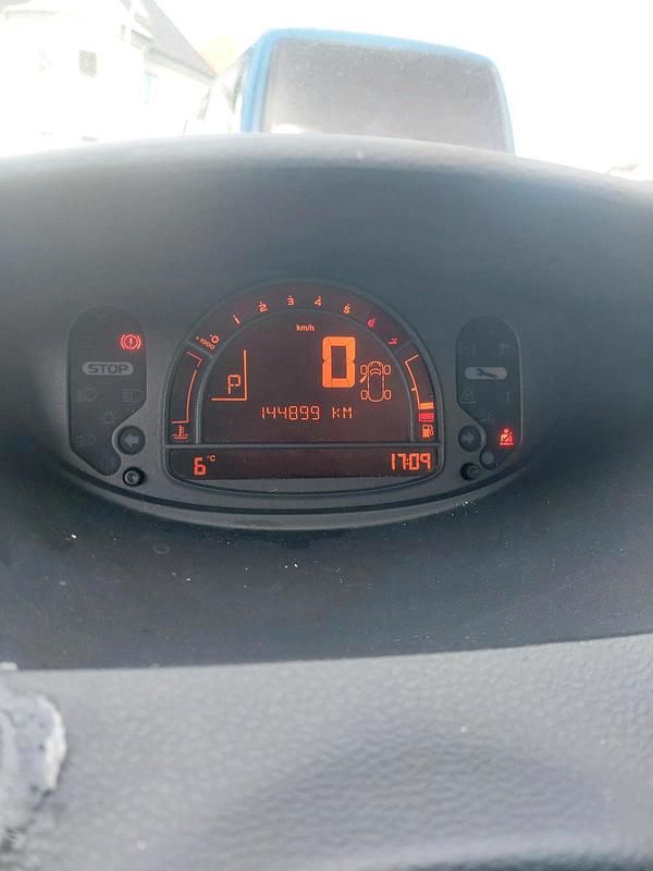 Second-hand Renault Modus 112 CP (82 kW) 2009 Negru Monovolum