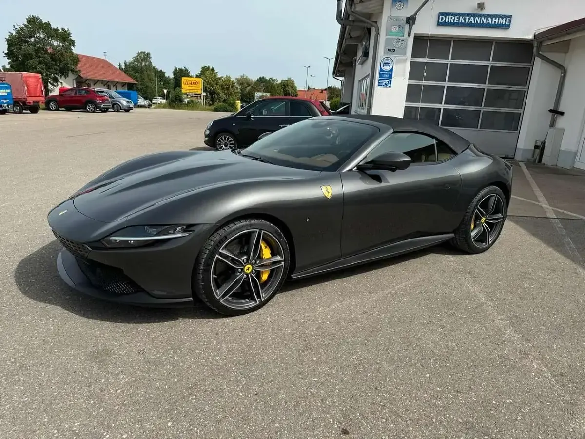 Second-hand Ferrari Roma 620 CP (456 kW) 2024 Gri Coupe