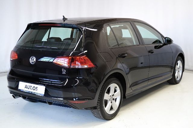 Gebraucht VW Golf VII R-line 110 PS (80 kW) 2016 Schwarz metallic Limousine