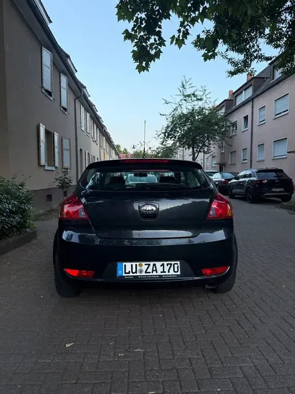 Gebraucht Kia ProCeed 122 PS (89 kW) 2007 Schwarz Kleinwagen