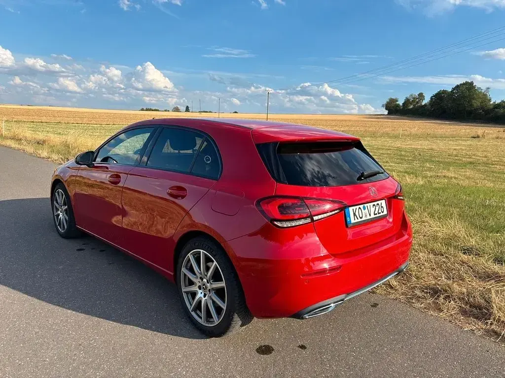 Gebraucht Mercedes 220 190 PS (139 kW) 2017 Rot Kleinwagen