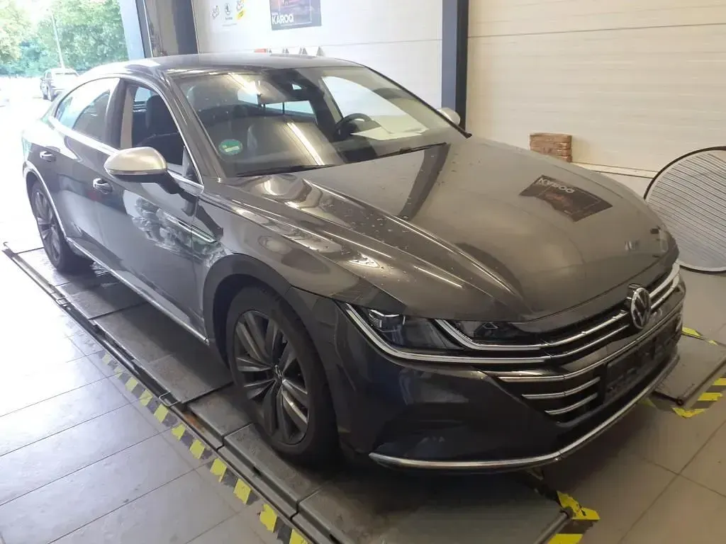 Gebraucht VW Arteon Elegance 190 PS (139 kW) 2023 Grau Limousine