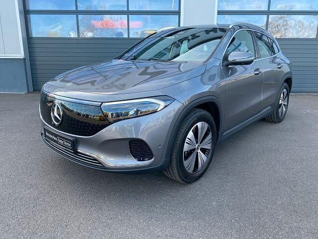 Gebraucht Mercedes EQA300 167 kW (228 PS) 2024 Mountaingrau SUV
