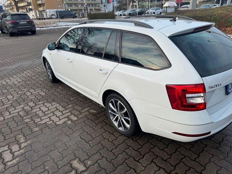 Gebraucht Skoda Octavia Soleil 150 PS (110 kW) 2019 Weiß Kombi