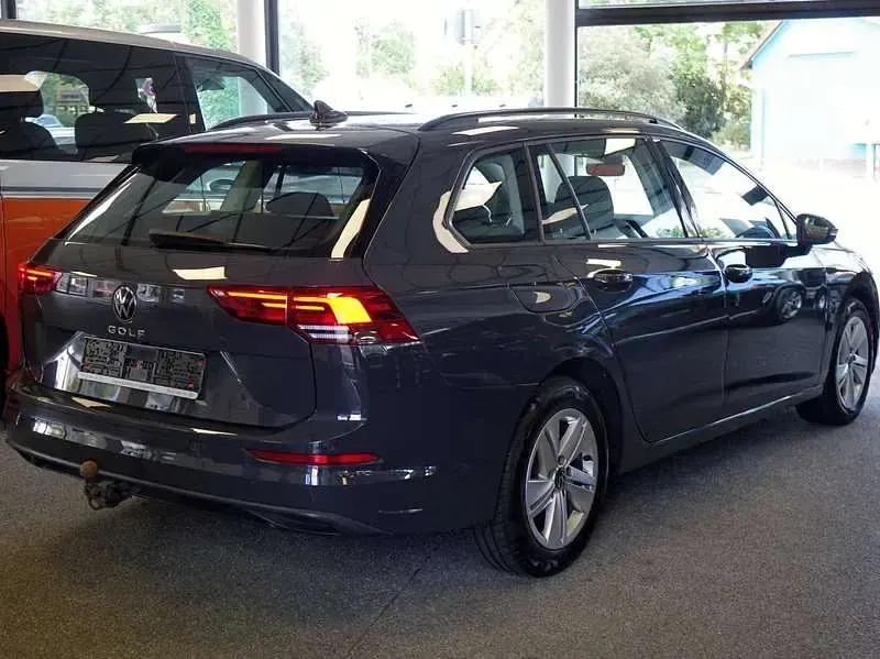 Gebraucht VW Golf VIII Life 116 PS (85 kW) 2021 Grau Kombi