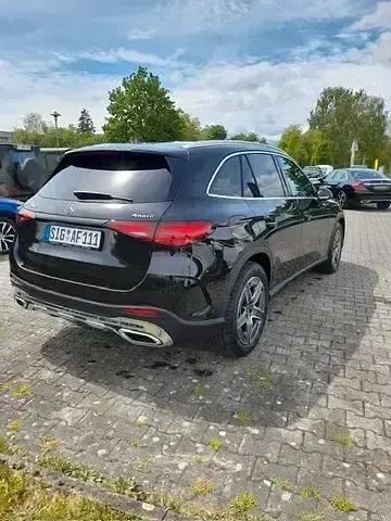 Gebraucht Mercedes GLC220 197 PS (144 kW) 2025 Schwarz SUV