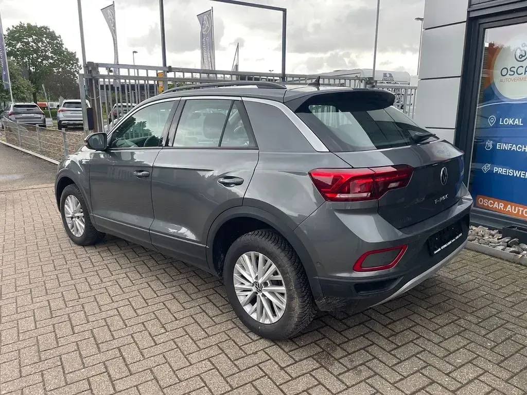 Usado VW T-Roc Life 150 HP (110 kW) 2023 Cinzento SUV