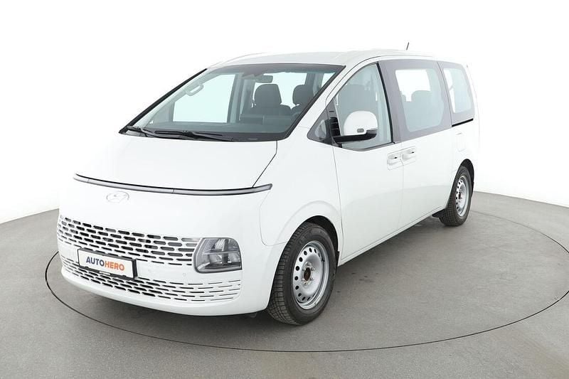 Weiß Gebraucht 2023 Hyundai Staria Trend Van / Kleinbus | 38.420 € (Superpreis) - Bild 1/3