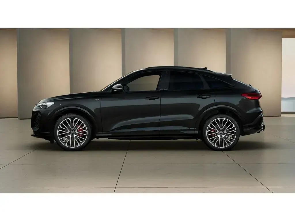Gebraucht Audi Q5 Sportback Edition .1 204 PS (150 kW) 2025 Schwarz SUV