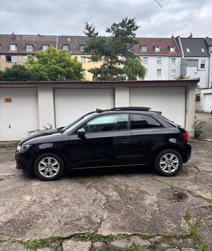 Second-hand Audi A1 86 CP (63 kW) 2011 Negru Hatchback