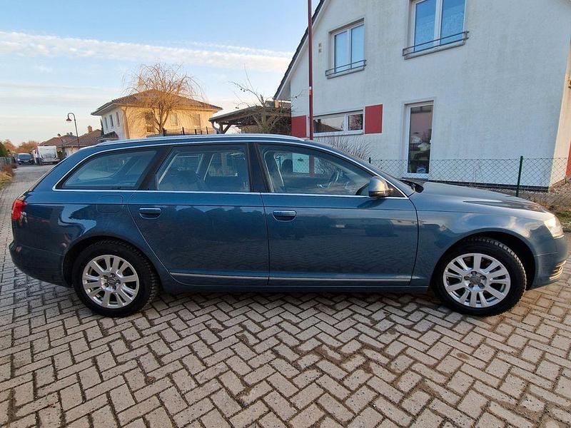 Gebraucht Audi A6 170 PS (125 kW) 2011 Blau Kombi