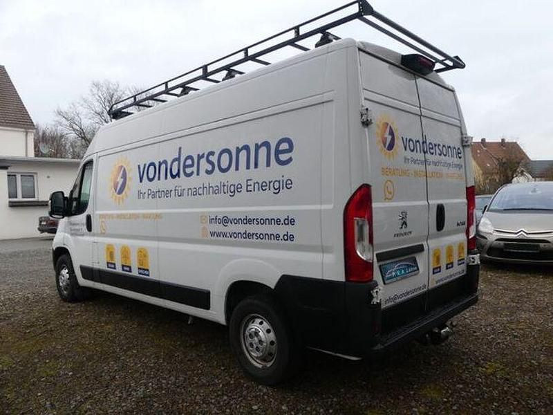 Gebraucht Peugeot Boxer Premium 140 PS (102 kW) 2021 Weiss Van