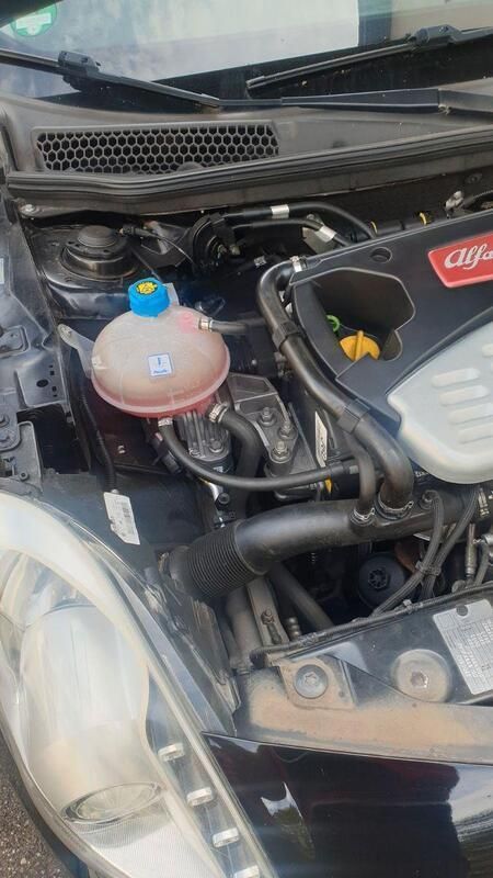 Gebraucht Alfa Romeo Giulietta 122 PS (89 kW) 2011 Schwarz Kleinwagen