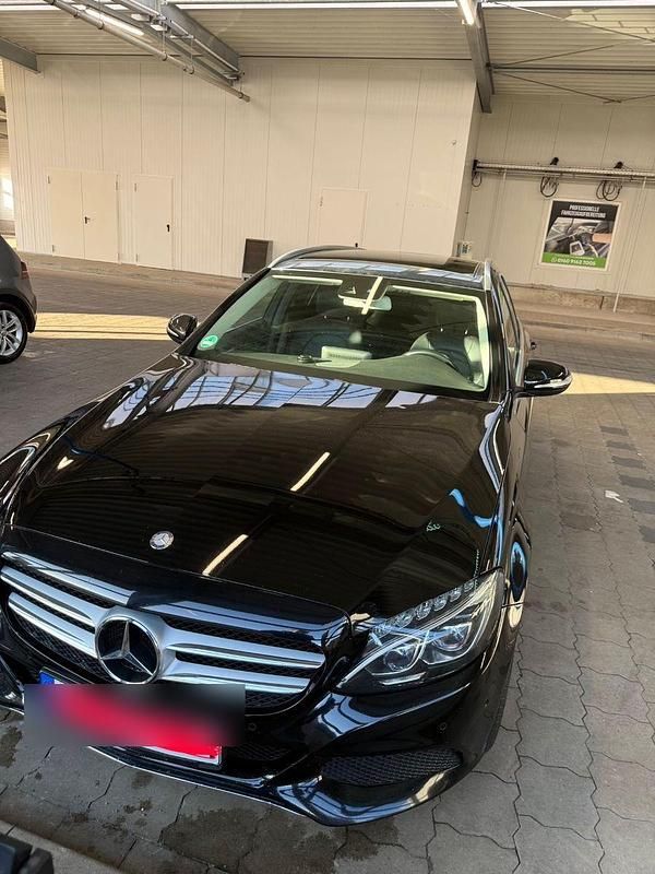 Schwarz Gebraucht 2015 Mercedes C220 Avantgarde Kombi | 16.100 € (Fairer Preis) - Bild 1/4