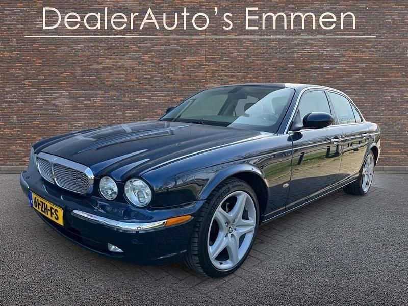Gebraucht Jaguar XJ 238 PS (175 kW) 2008 Blau Limousine