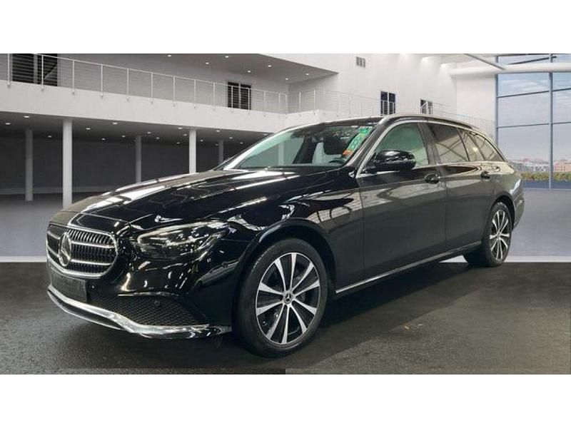 Gebraucht Mercedes E300 320 PS (235 kW) 2022 Schwarz Kombi