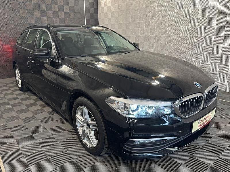 Schwarz Gebraucht 2018 BMW 520 Performance Kombi | 19.980 € (Guter Preis) - Bild 1/4