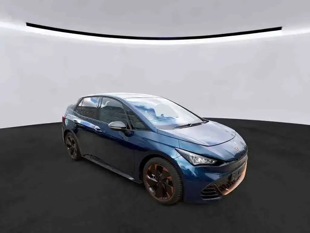 Second-hand Cupra Born 150 kW (204 CP) 2023 Albastru Hatchback
