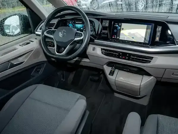 Second-hand VW Multivan 218 CP (160 kW) 2024 Gri Monovolum