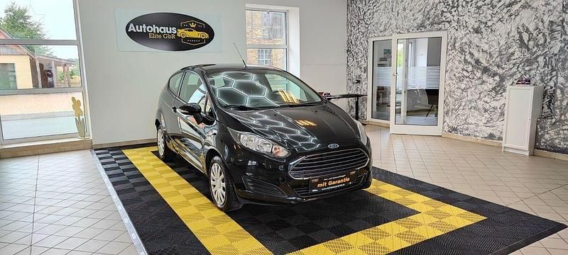 Schwarz Gebraucht 2012 Ford Fiesta Trend Kleinwagen | 3.950 € (Fairer Preis) - Bild 1/4