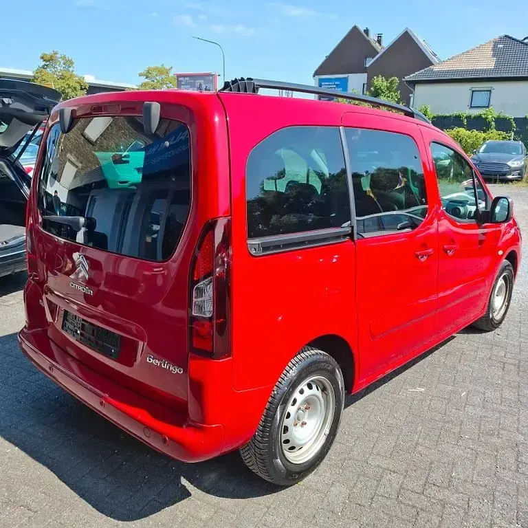 Gebraucht Citroën Berlingo Shine 120 PS (88 kW) 2016 Rot Van / Kleinbus