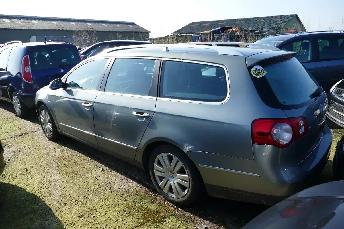 Gebraucht VW Passat 105 PS (77 kW) 2006 Grün Kombi