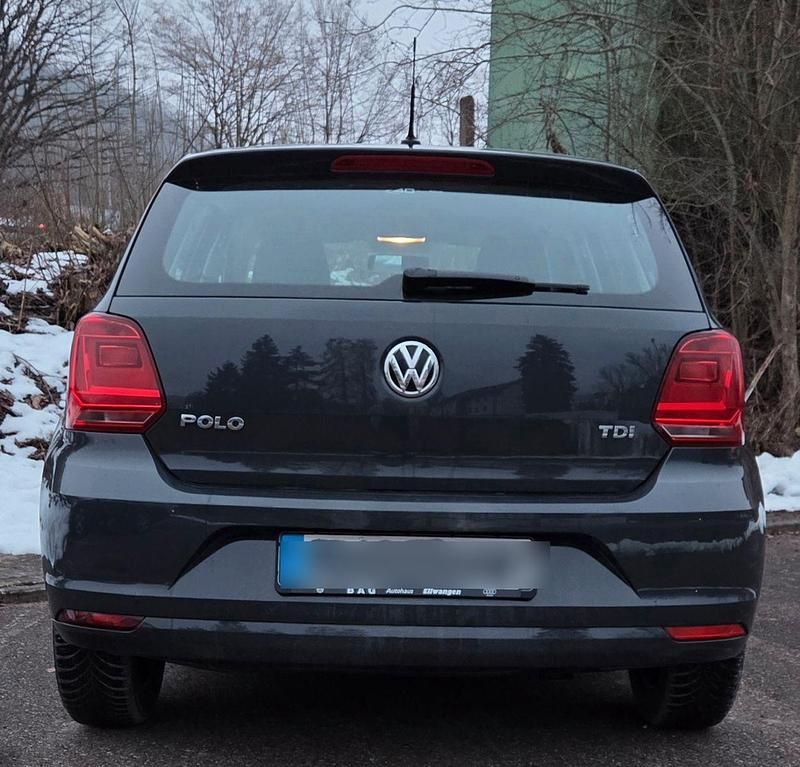 Gebraucht VW Polo Trendline 75 PS (55 kW) 2015 Grau Kleinwagen