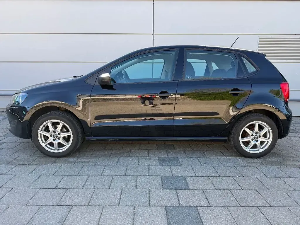 Second-hand VW Polo Trendline 69 CP (50 kW) 2010 Negru Hatchback