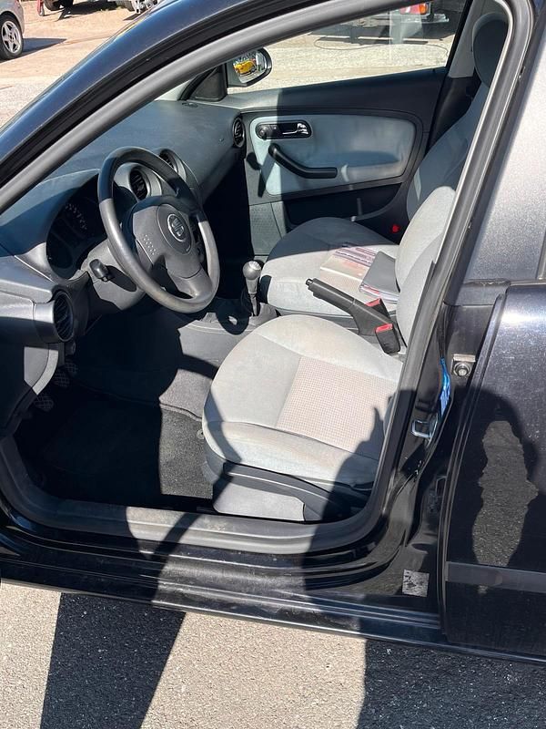 Gebraucht Seat Ibiza 64 PS (47 kW) 2004 Schwarz Kleinwagen