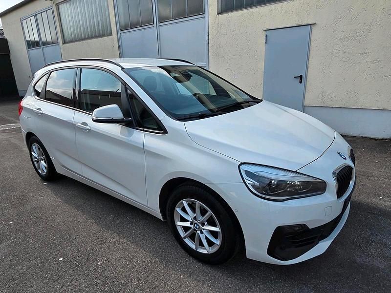 Gebraucht BMW 218 Advantage 150 PS (110 kW) 2019 Weiß Kombi