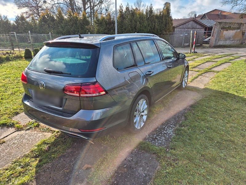 Gebraucht VW Golf VII Sound 150 PS (110 kW) 2018 Grau Kombi