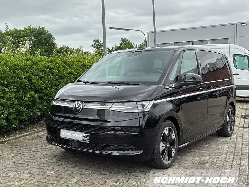 Gebraucht VW Multivan Style 150 PS (110 kW) 2025 Deep black perleffekt (schwarz) Van / Kleinbus