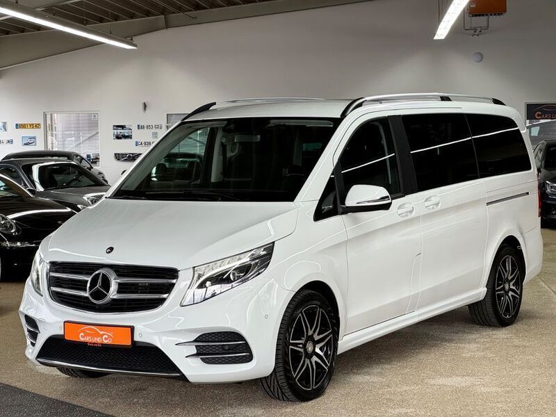 Weiß Gebraucht 2017 Mercedes V250 AMG line Van / Kleinbus | 44.990 € (Fairer Preis) - Bild 1/4
