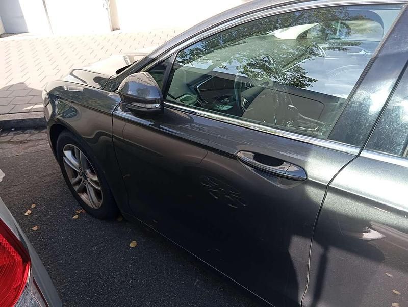 Grau Gebraucht 2015 Ford Mondeo Kombi | 9.500 € (Superpreis) - Bild 1/4