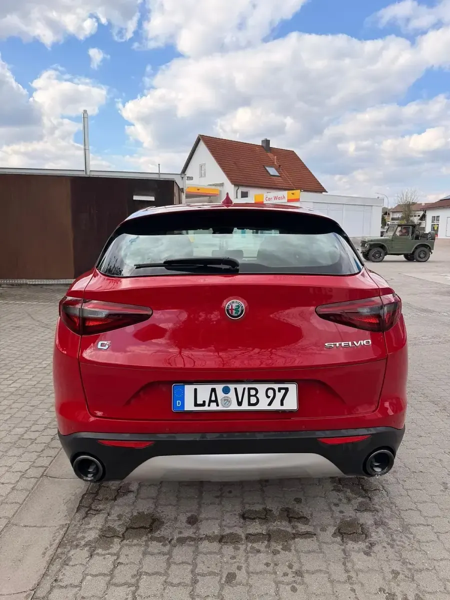 Gebraucht Alfa Romeo Stelvio 200 PS (147 kW) 2017 Rot SUV
