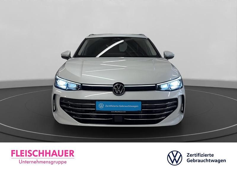 Gebraucht VW Passat Elegance 193 PS (141 kW) 2025 Weiss Kombi