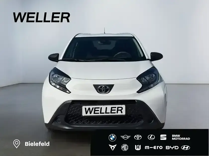 Gebraucht Toyota Aygo 72 PS (52 kW) 2023 Schneeweiß Kleinwagen