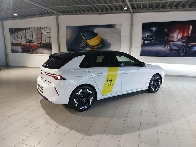 Gebraucht Opel Astra GSe 226 PS (166 kW) 2024 Weiß Limousine