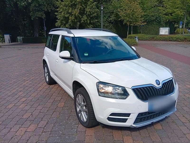 Weiß Gebraucht 2017 Skoda Yeti SUV | 7.900 € (Guter Preis) - Bild 1/4