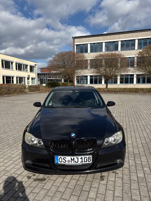 Gebraucht BMW 318 129 PS (94 kW) 2006 Schwarz Limousine