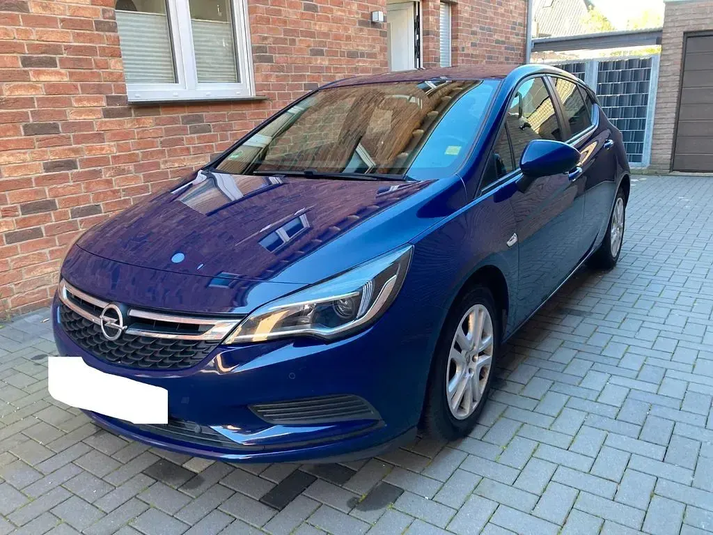 Gebraucht Opel Astra Edition 95 PS (69 kW) 2018 Blau Limousine