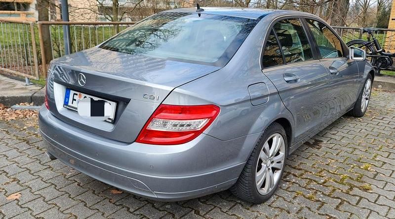 Gebraucht Mercedes C250 204 PS (150 kW) 2010 Grau Limousine