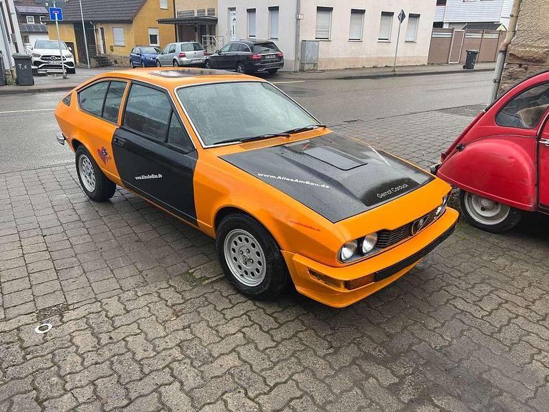 Gebraucht Alfa Romeo GTV 131 PS (96 kW) 1980 Gelb Coupé