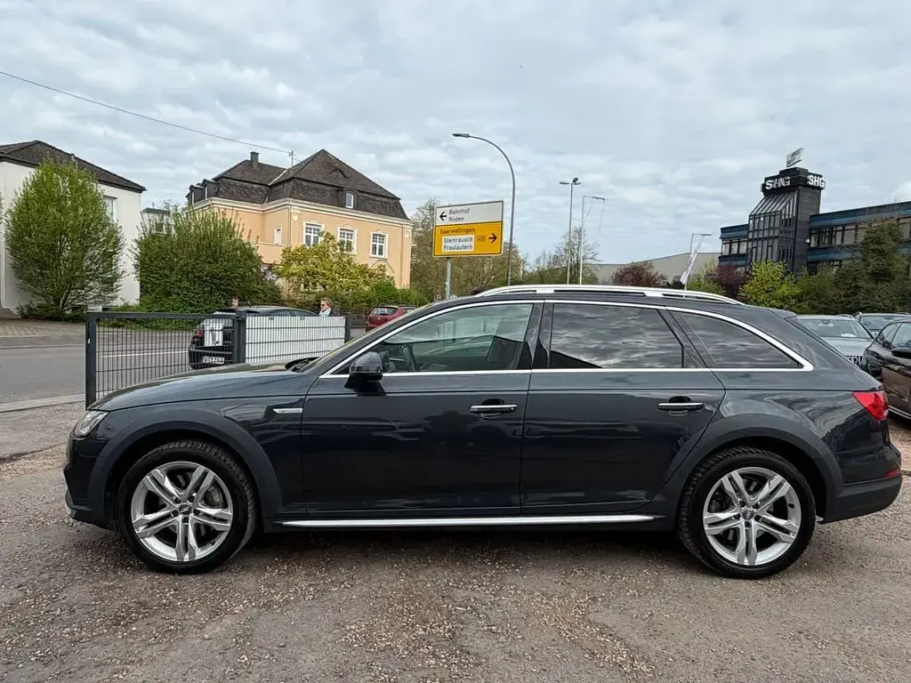 Gebraucht Audi A4 Allroad Basis 245 PS (180 kW) 2019 Grau Kombi