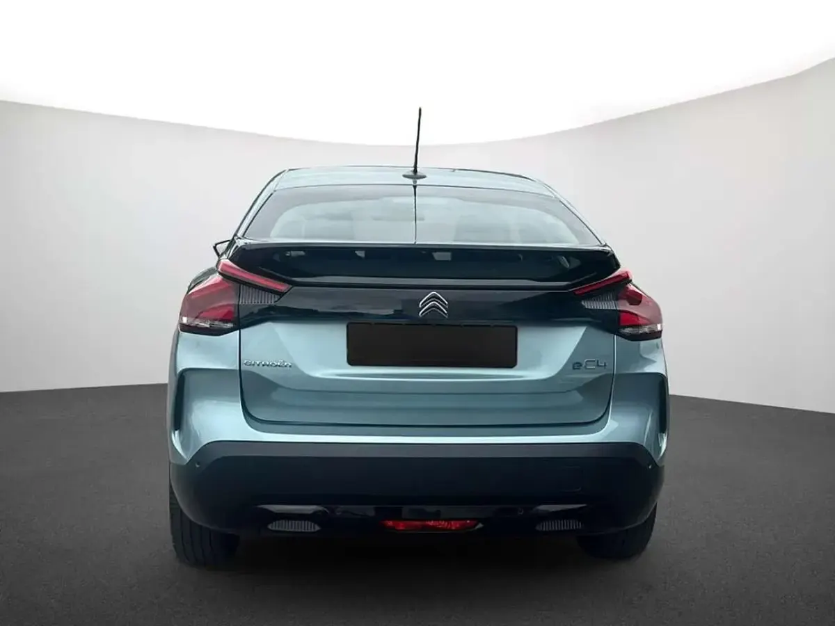 Gebraucht Citroën e-C4 Feel 56 kW (77 PS) 2021 Lackierung olbia blau/typ auss Limousine