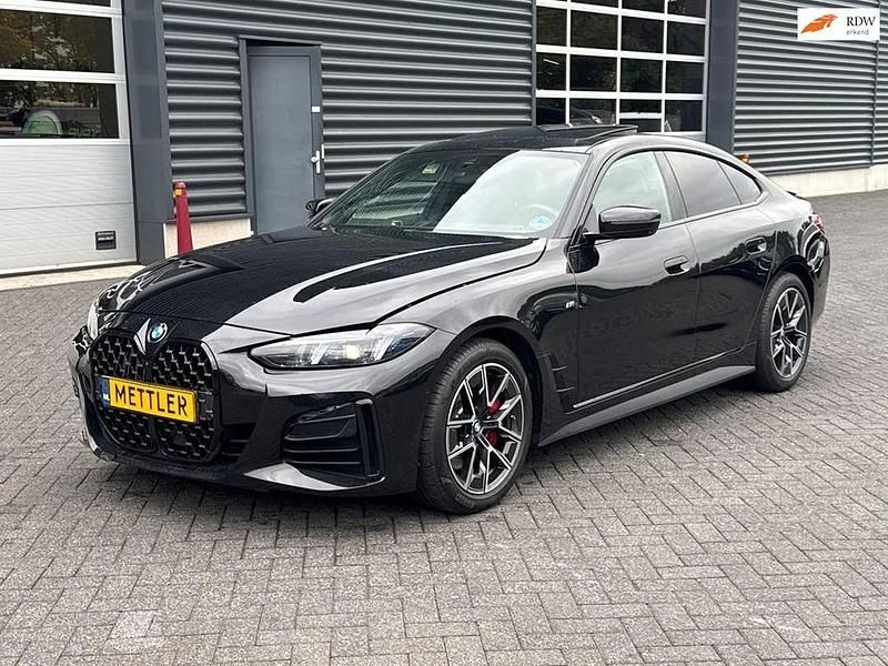 Schwarz Gebraucht 2025 BMW 430 M Sport Coupé | 43.850 € (Superpreis) - Bild 1/4