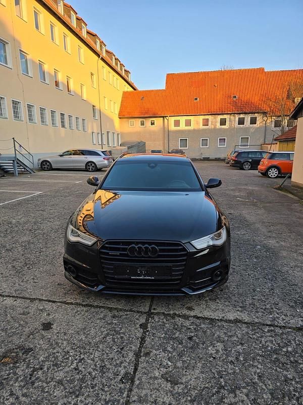 Schwarz Gebraucht 2018 Audi A6 Kombi | 23.000 € (Superpreis) - Bild 1/4
