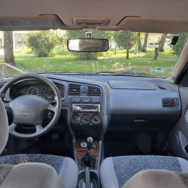 Silber Gebraucht 1998 Nissan Primera Limousine | 1.500 € (Fairer Preis) - Bild 1/4